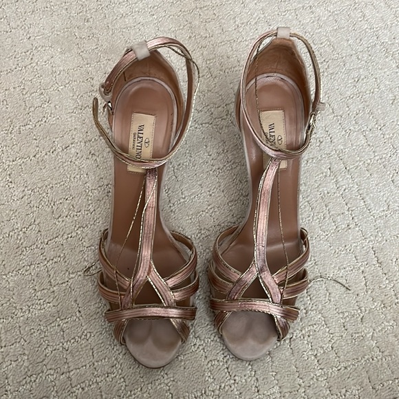 COPY - Valentino Heels - Picture 10 of 10